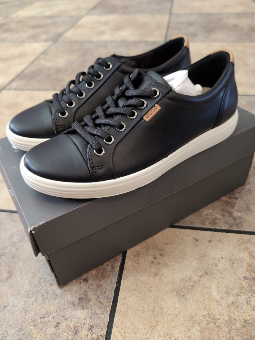 ECCO Soft 7 Black Women's Casual Sneaker Size 6-6.5